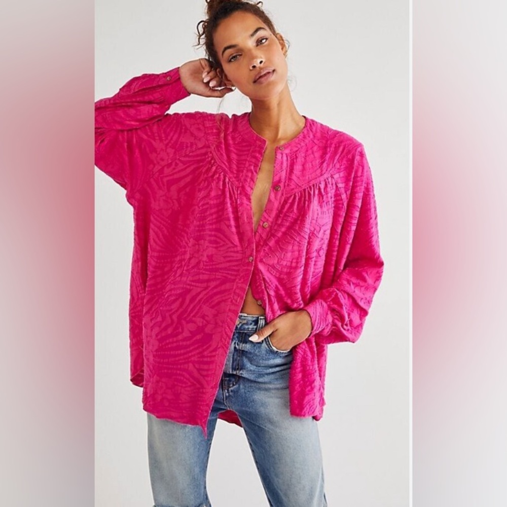 Free people can’t stop dreaming tunic laser cut top preloved